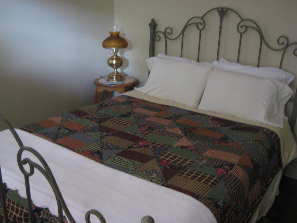 Hotel Backwoods Bed And Bath McGregor Esterno foto