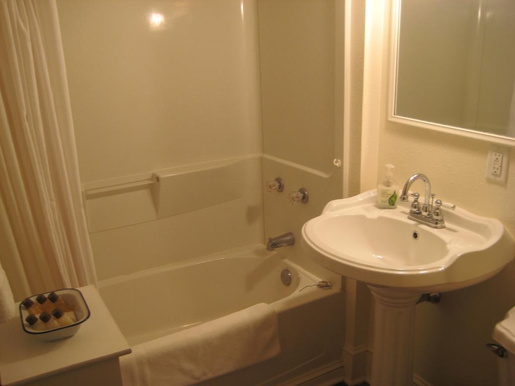 Hotel Backwoods Bed And Bath McGregor Esterno foto